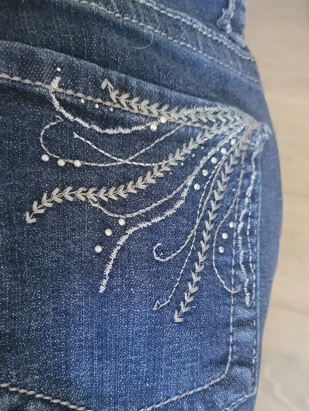 Lee 'Slender Secret' Jeans - Picture 5 of 5